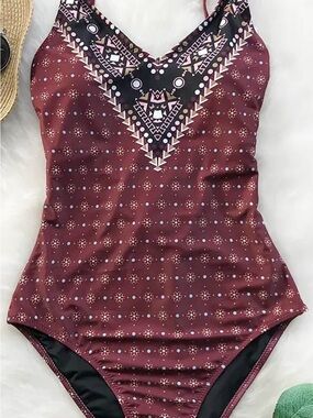 Cupshe One Piece Swimsuit Women’s Medium Burgundy Tribal Print Lace Up Back Boho